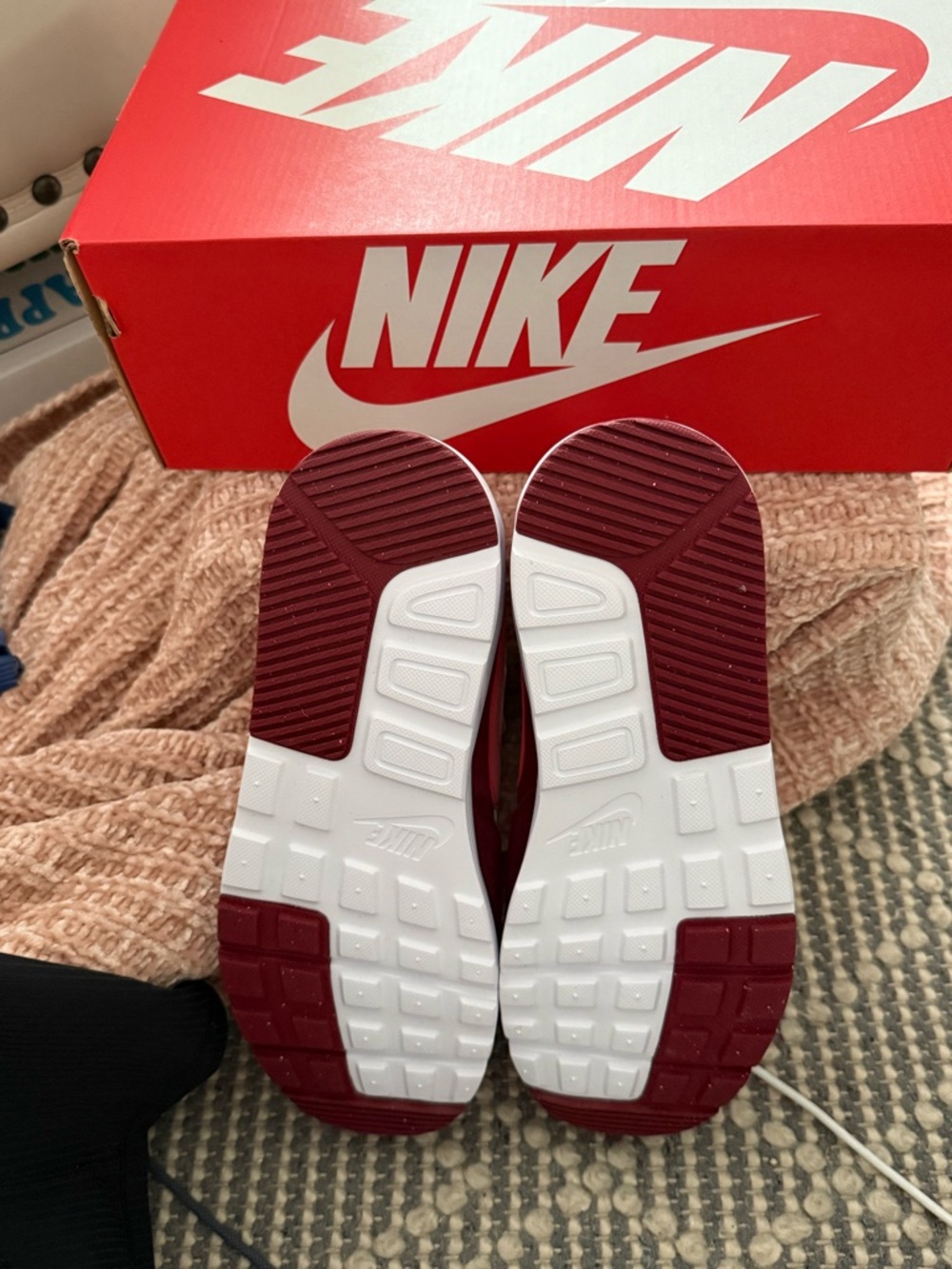 Nike Air Max SC White Team Red Suede Sneakers Size 8 New in Box FJ3242 - Picture 6 of 6